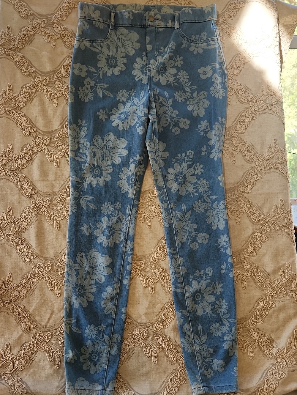 Time and Tru Blue Floral Denim Jeggings Sz M 8-10